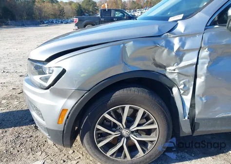 2021 Volkswagen Tiguan 2.0T Se/2.0T Se R-Line Black/2.0T Sel z USA, uszkodzony, nr VIN 3VV3B7AX0MM030521